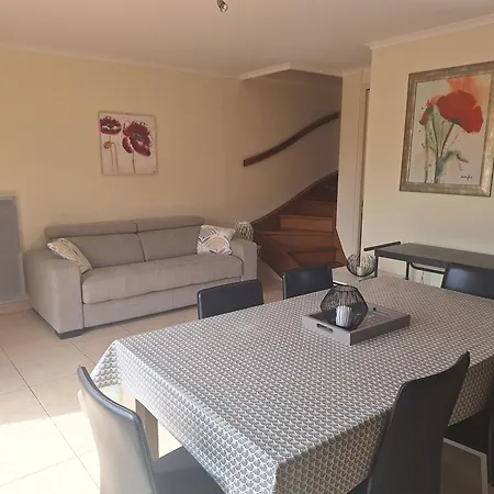 Vakantiehuis : Duplex 2 Ch Avec Piscine, Clim, Terrasse - Fr-1-781-115